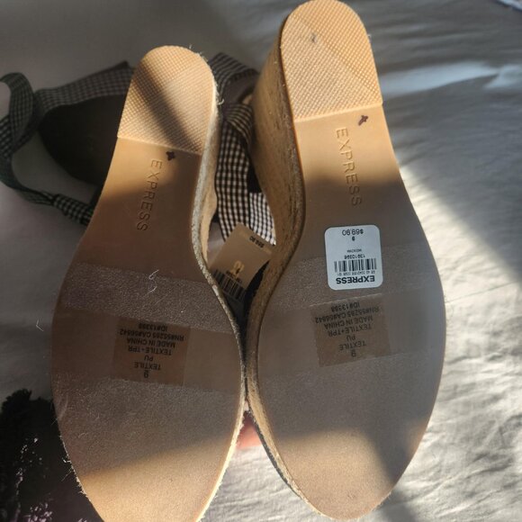 Express NWT Black Espadrille wedge wrap around ankle shoes - Picture 9 of 14